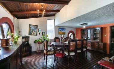 Casa en Venta Quito centro norte 235m2 5 habitaciones 2 parqueaderos