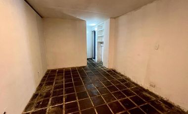 LA FLORESTA CASA EN VENTA PARA REMODELAR