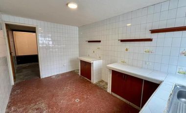 LA FLORESTA CASA EN VENTA PARA REMODELAR