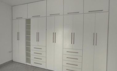 CASA DE LUJO EN ZONA NORTE DE MANTA