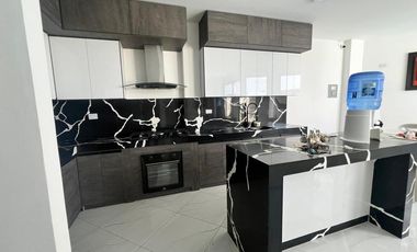 CASA DE LUJO EN ZONA NORTE DE MANTA