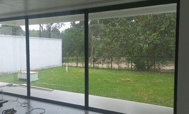 CASA POR ESTRENAR NO ADOSADA EN CONJUNTO TUMBACO