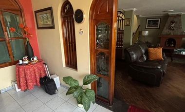 Casa de Venta con Local Comercial en Ponciano Alto
