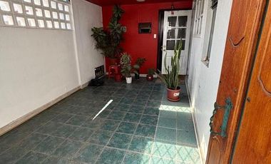 Casa de Venta con Local Comercial en Ponciano Alto
