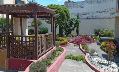 CASA EN VENTA KENNEDY SANTA LUCIA ALTA 210 m2