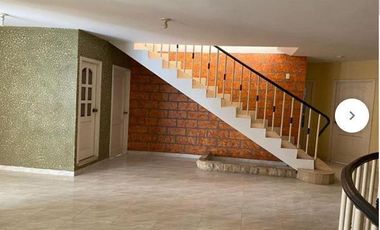 CASA RENTERA EN LA PRADERA