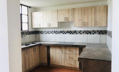 CASA MITAD DEL MUNDO 75.40M2 CON PATIO DE 60.60M2