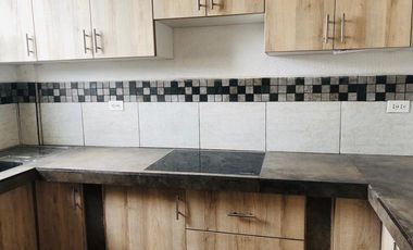 CASA MITAD DEL MUNDO 75.40M2 CON PATIO DE 60.60M2