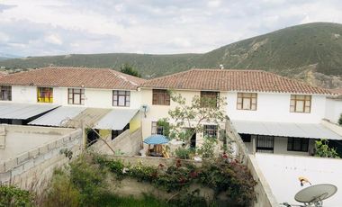CASA MITAD DEL MUNDO 75.40M2 CON PATIO DE 60.60M2