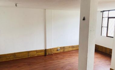 CASA MITAD DEL MUNDO 75.40M2 CON PATIO DE 60.60M2