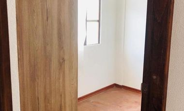 CASA MITAD DEL MUNDO 75.40M2 CON PATIO DE 60.60M2