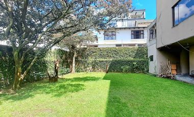 RENTO, QUITO TENIS DEPARTAMENTO 375m2 DORMITORIOS 4 PARQUEOS 2