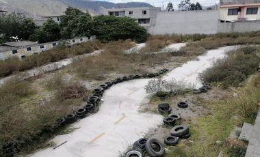 Terreno en renta Mitad del Mundo