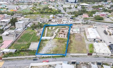 Terreno en renta Mitad del Mundo