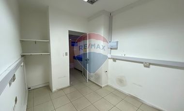 Oficina de 123m2, Roman Diaz, Metro Salvador