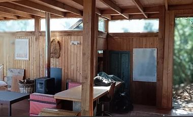 CASA DE ROBLE EN BOSQUE NATIVO SECTOR LAS ACHIRAS