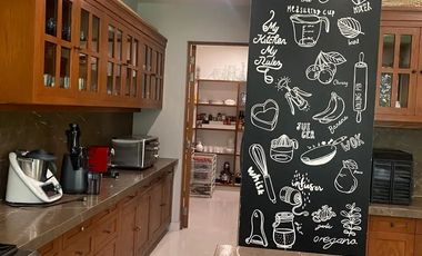 Venta Casa Amueblada en Rancho San Francisco