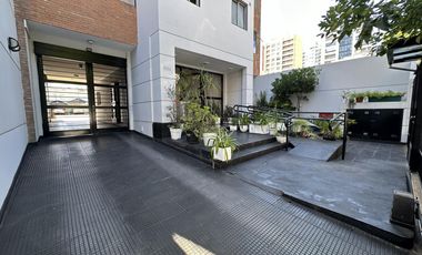 Av. Hipólito Yrigoyen 9234
