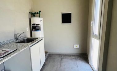 VENTA CASA A ESTRENAR EN MUELLES PUERTOS, 5 AMBIENTES, PISCINA, VISTA AL LAGO
