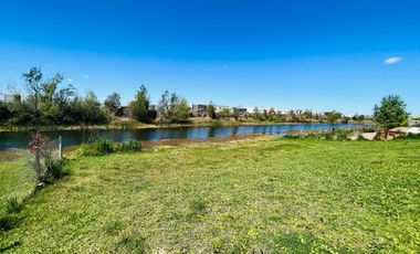 VENTA CASA A ESTRENAR EN MUELLES PUERTOS, 5 AMBIENTES, PISCINA, VISTA AL LAGO