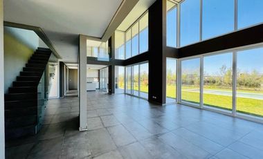 VENTA CASA A ESTRENAR EN MUELLES PUERTOS, 5 AMBIENTES, PISCINA, VISTA AL LAGO
