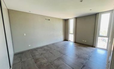 VENTA CASA A ESTRENAR EN MUELLES PUERTOS, 5 AMBIENTES, PISCINA, VISTA AL LAGO