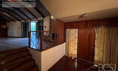 Casa en el Barrio Residencial