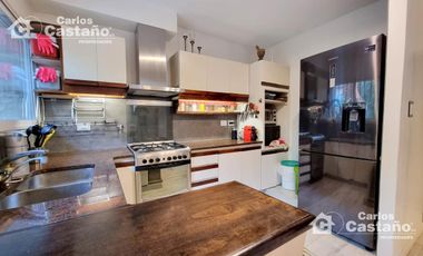 Exc. Chalet en Esquina, Todo Reciclado a Nuevo con Detalles de Categoría