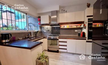 Exc. Chalet en Esquina, Todo Reciclado a Nuevo con Detalles de Categoría