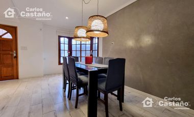 Exc. Chalet en Esquina, Todo Reciclado a Nuevo con Detalles de Categoría