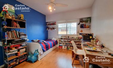 Exc. Chalet en Esquina, Todo Reciclado a Nuevo con Detalles de Categoría