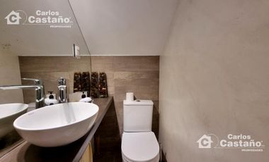 Exc. Chalet en Esquina, Todo Reciclado a Nuevo con Detalles de Categoría