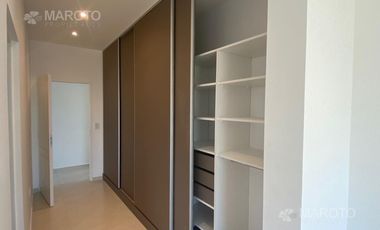CASA EN ALQUILER  EN BARRIO EL CANTON GOLF - MAROTO PROPIEDADES