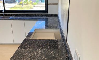 CASA EN ALQUILER  EN BARRIO EL CANTON GOLF - MAROTO PROPIEDADES