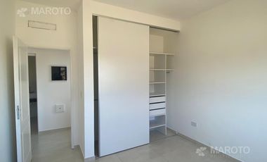 CASA EN ALQUILER  EN BARRIO EL CANTON GOLF - MAROTO PROPIEDADES