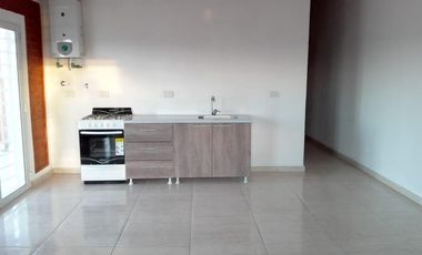 VENDE CASA EN CENTENARIO- 2 HABITACIONES