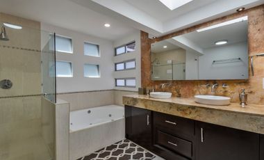 Residencia en venta en Bosques de las Lomas