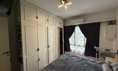 Casa cuatro ambientes jardin pileta cochera a la venta en Bernal
