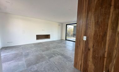 Alquiler Anual Casa a La Laguna en San Benito Villanueva Tigre