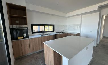Alquiler Anual Casa a La Laguna en San Benito Villanueva Tigre