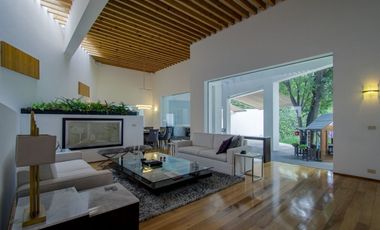 CASA EN VENTA EN EL PEDREGAL
