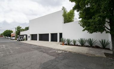CASA EN VENTA EN EL PEDREGAL