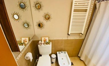 Departamento en venta en San Isidro Bajo, cochera y baulera.