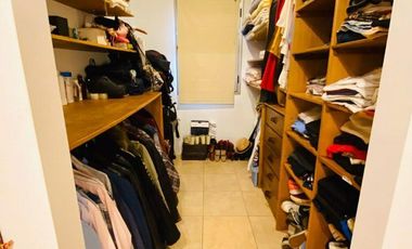Departamento en venta en San Isidro Bajo, cochera y baulera.