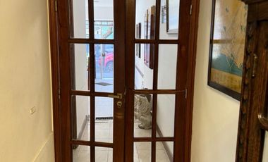 Local - La Perla