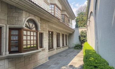 CASA EN VENTA EN BOSQUES DE LAS LOMAS