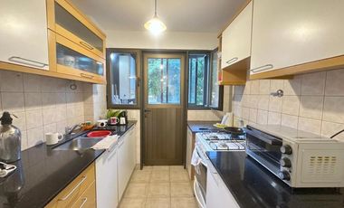 Departamento de 3 ambientes con cochera en venta- Vicente lopez