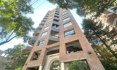 Departamento de 3 ambientes con cochera en venta- Vicente lopez