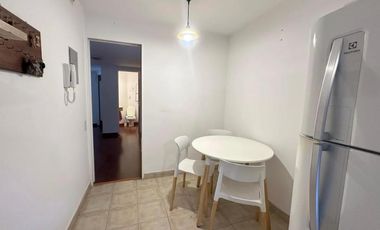 Departamento de 3 ambientes con cochera en venta- Vicente lopez