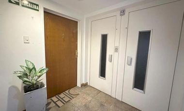 Departamento de 3 ambientes con cochera en venta- Vicente lopez